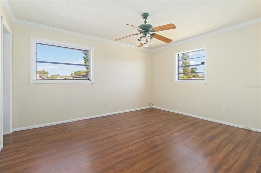 For Sale: $250,000 (3 beds, 2 baths, 1161 Square Feet)