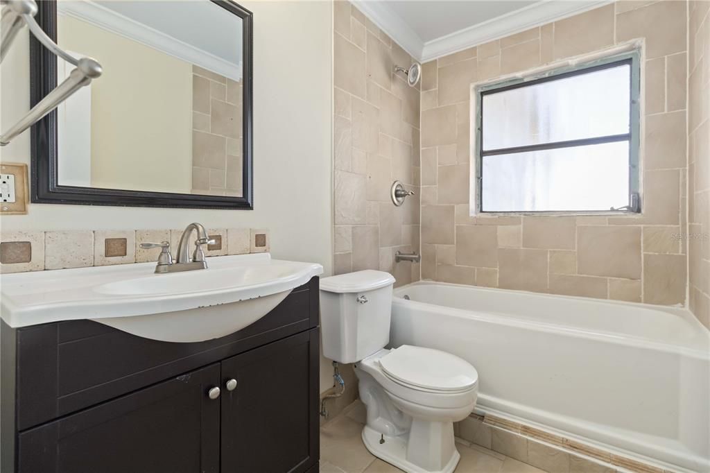 For Sale: $250,000 (3 beds, 2 baths, 1161 Square Feet)