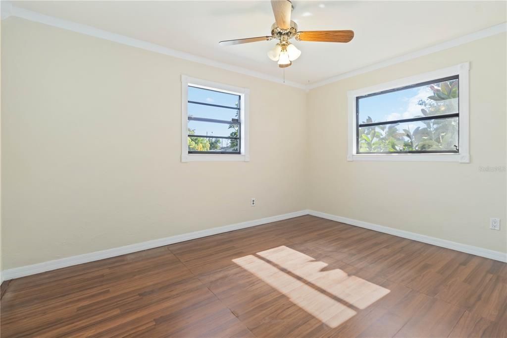 For Sale: $250,000 (3 beds, 2 baths, 1161 Square Feet)