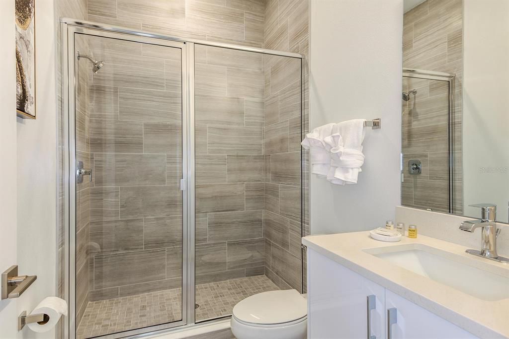 На продажу: $875,000 (6 спален, 6 ванн, 3780 Квадратных фут)