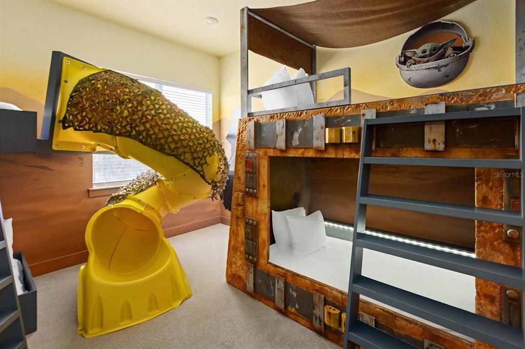 На продажу: $875,000 (6 спален, 6 ванн, 3780 Квадратных фут)