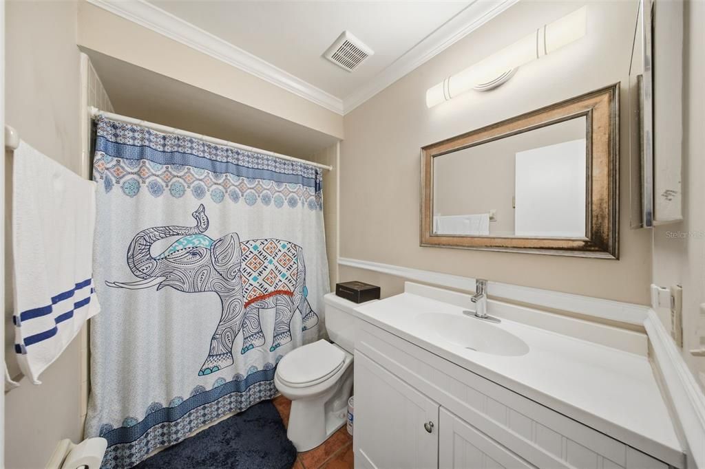 待售: $245,000 (3 贝兹, 2 浴室, 1070 平方英尺)