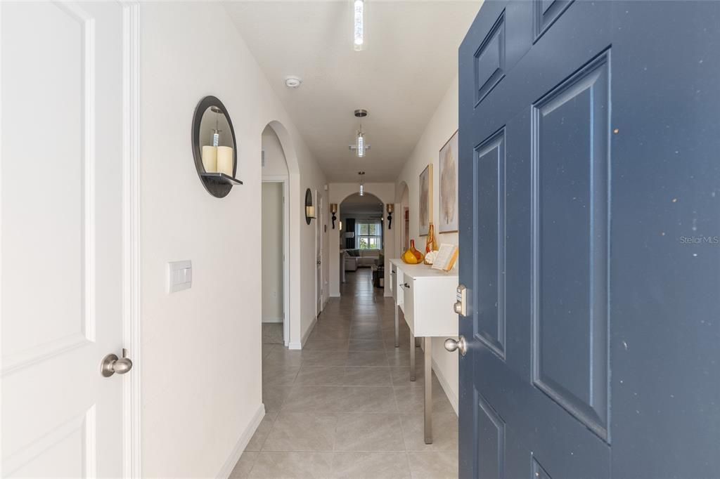 En Venta: $337,000 (4 camas, 2 baños, 1827 Pies cuadrados)