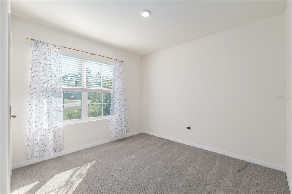 En Venta: $337,000 (4 camas, 2 baños, 1827 Pies cuadrados)