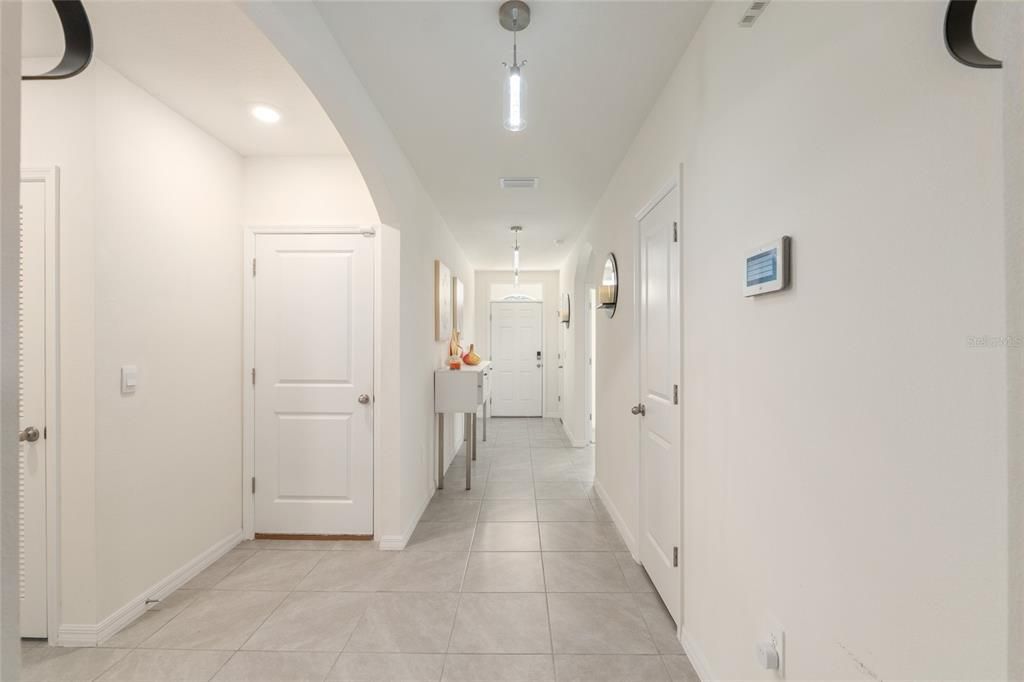 En Venta: $337,000 (4 camas, 2 baños, 1827 Pies cuadrados)