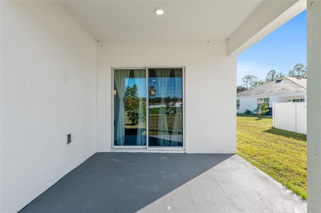 En Venta: $337,000 (4 camas, 2 baños, 1827 Pies cuadrados)