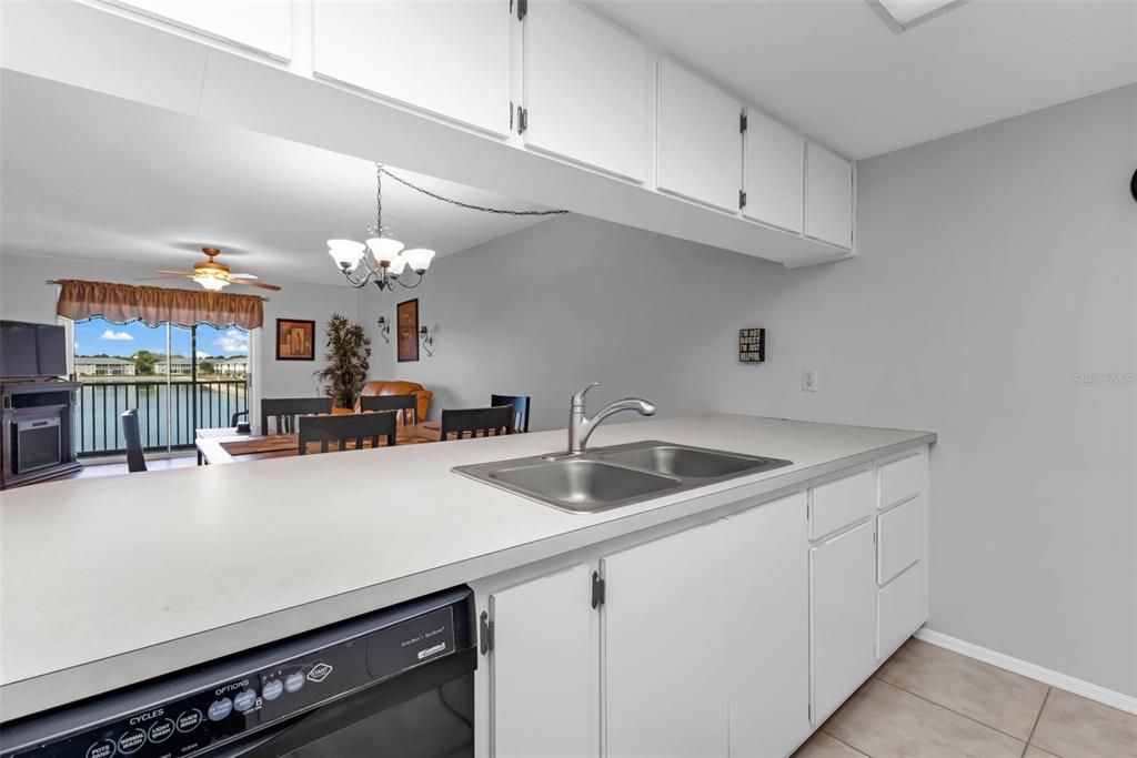 For Sale: $189,900 (3 beds, 2 baths, 1265 Square Feet)