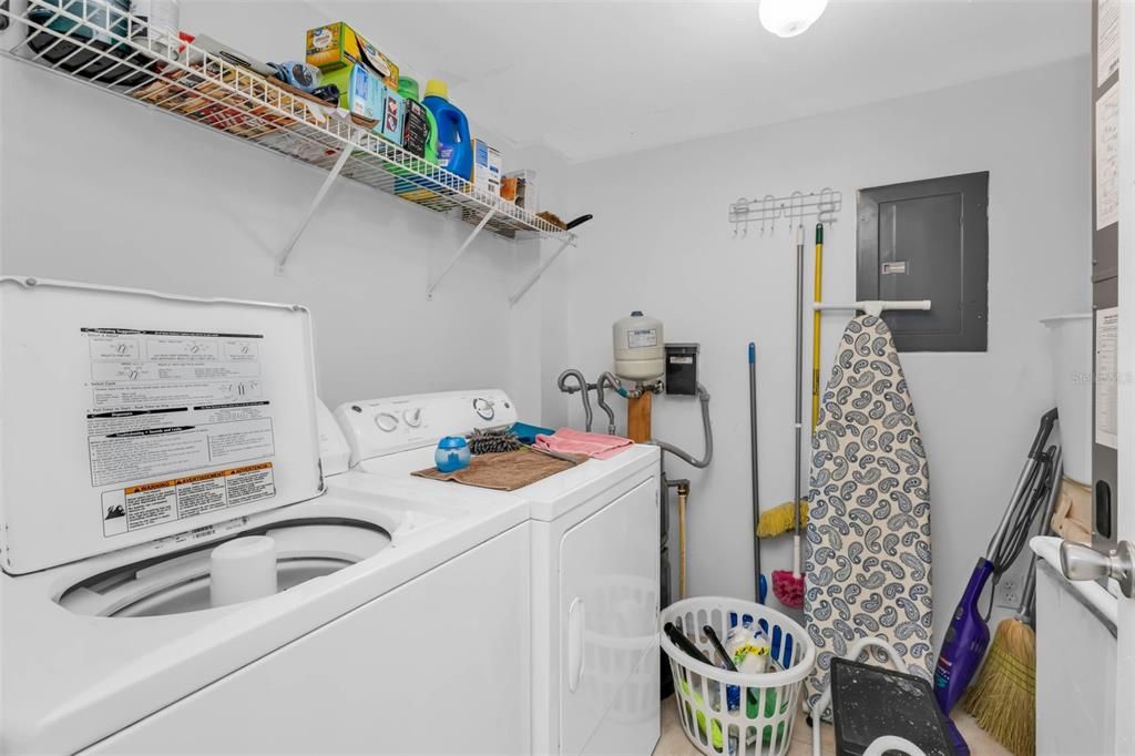 For Sale: $189,900 (3 beds, 2 baths, 1265 Square Feet)