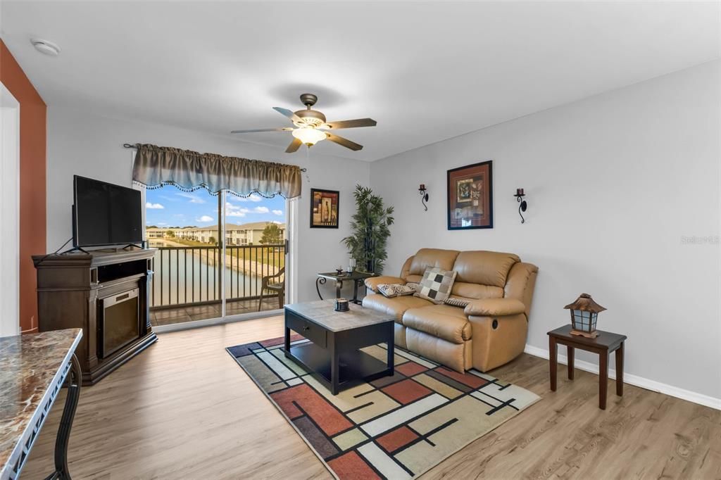 For Sale: $189,900 (3 beds, 2 baths, 1265 Square Feet)