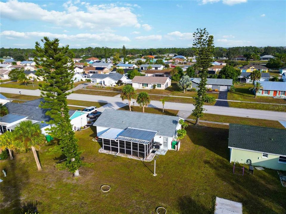 待售: $200,000 (2 贝兹, 1 浴室, 918 平方英尺)