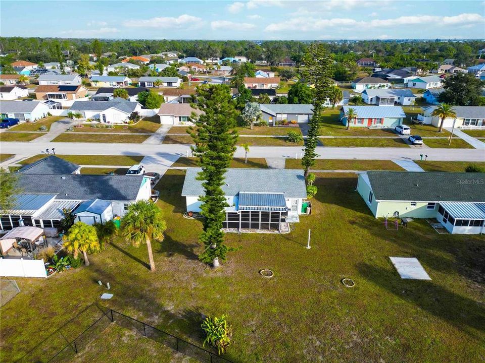 待售: $200,000 (2 贝兹, 1 浴室, 918 平方英尺)