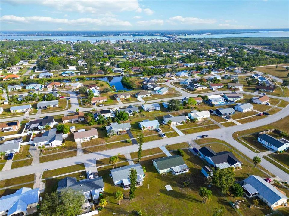 待售: $200,000 (2 贝兹, 1 浴室, 918 平方英尺)