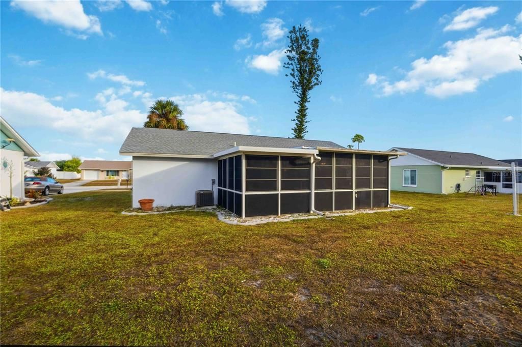 待售: $200,000 (2 贝兹, 1 浴室, 918 平方英尺)