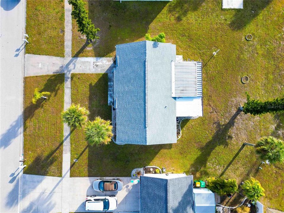 待售: $200,000 (2 贝兹, 1 浴室, 918 平方英尺)