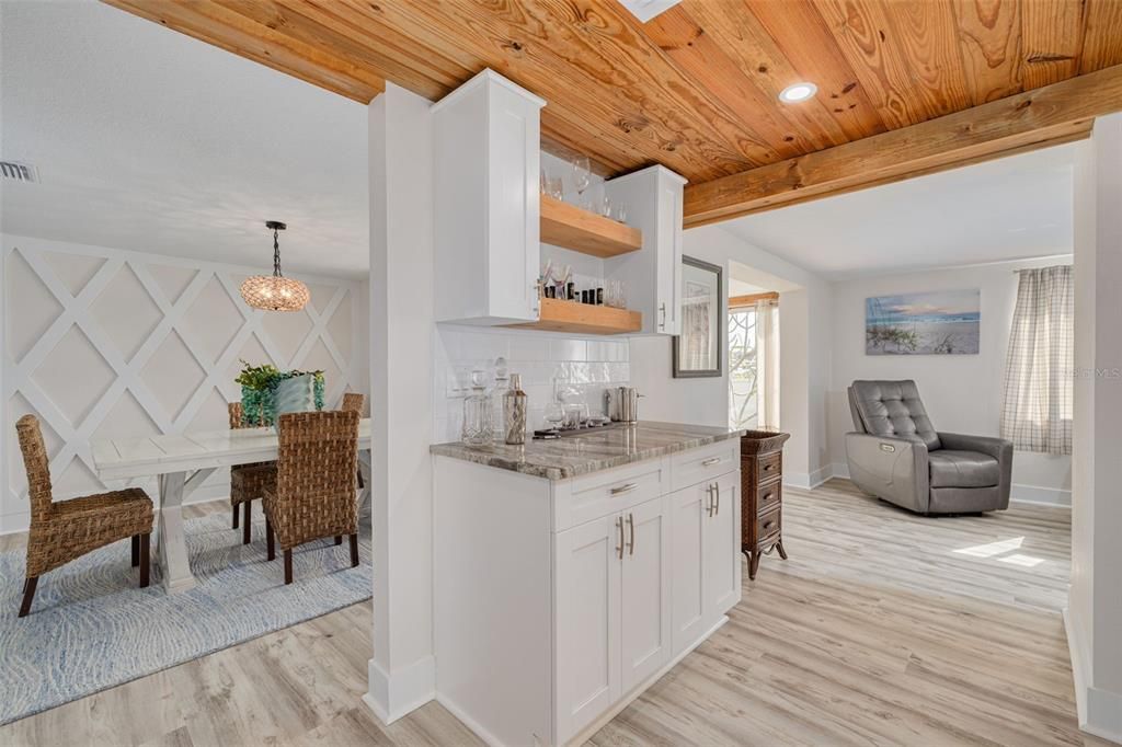 For Sale: $578,995 (2 beds, 2 baths, 1266 Square Feet)