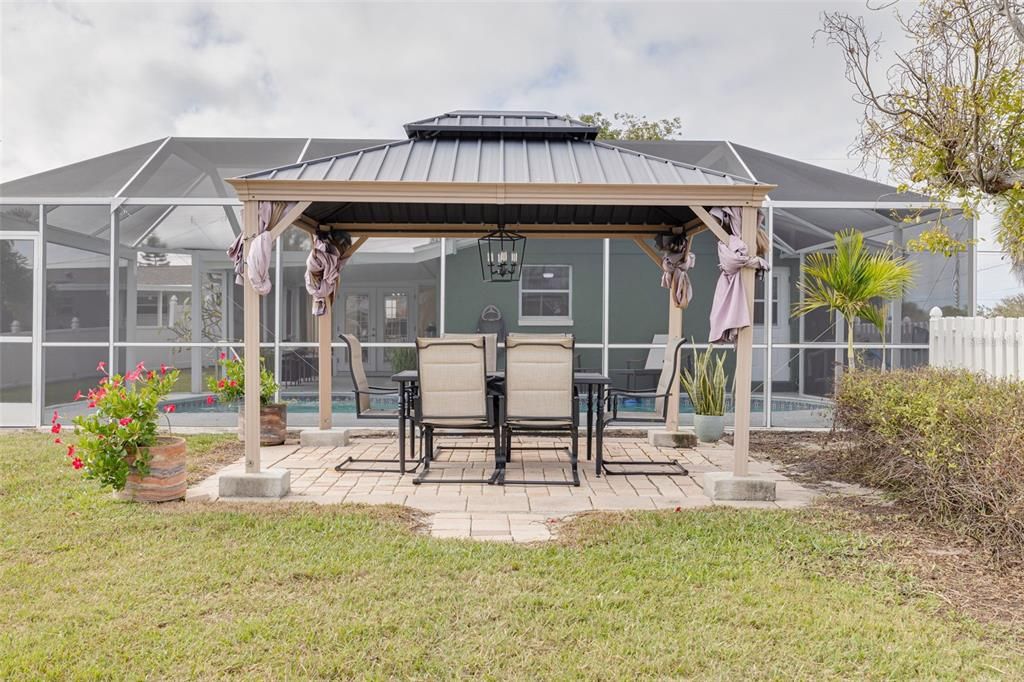 For Sale: $578,995 (2 beds, 2 baths, 1266 Square Feet)