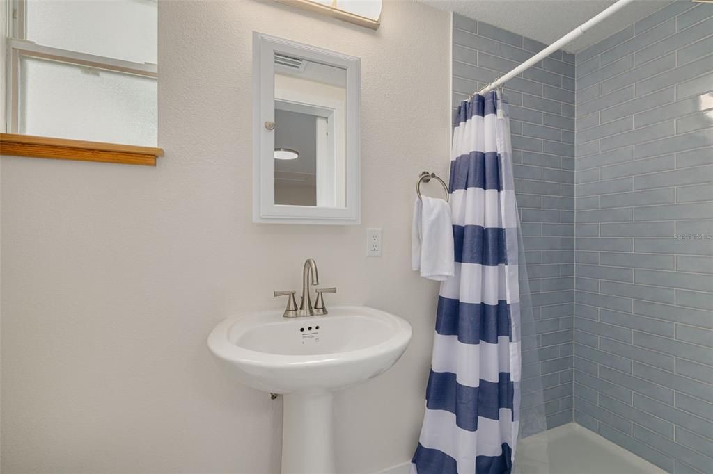 For Sale: $578,995 (2 beds, 2 baths, 1266 Square Feet)