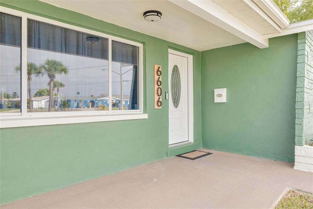 For Sale: $578,995 (2 beds, 2 baths, 1266 Square Feet)