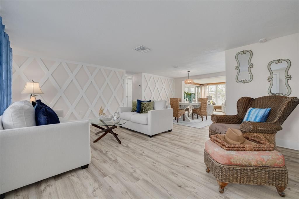 For Sale: $578,995 (2 beds, 2 baths, 1266 Square Feet)