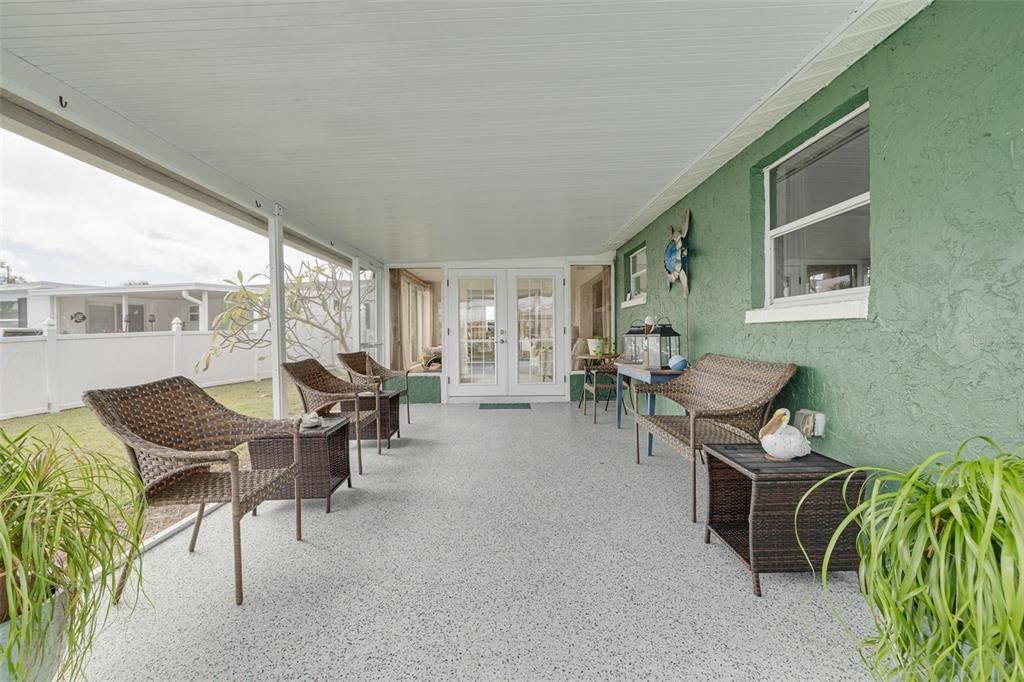 For Sale: $578,995 (2 beds, 2 baths, 1266 Square Feet)