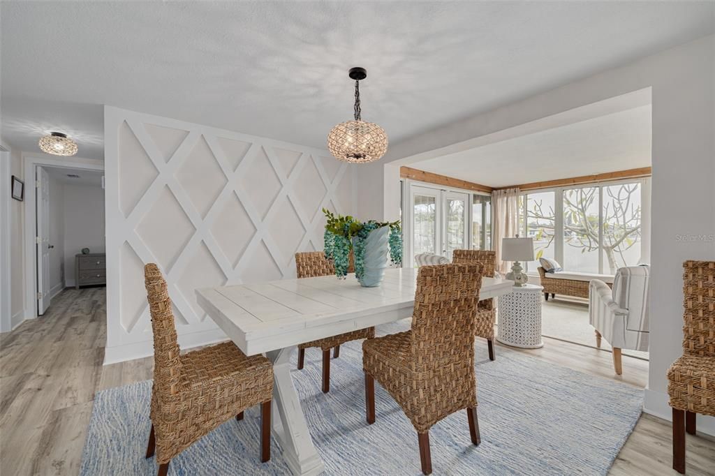 For Sale: $578,995 (2 beds, 2 baths, 1266 Square Feet)