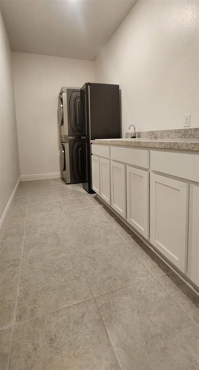 For Rent: $3,500 (4 beds, 3 baths, 2650 Square Feet)