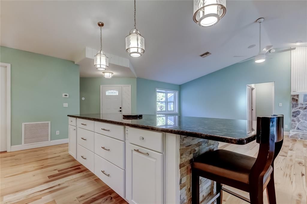 For Sale: $550,000 (3 beds, 2 baths, 1850 Square Feet)