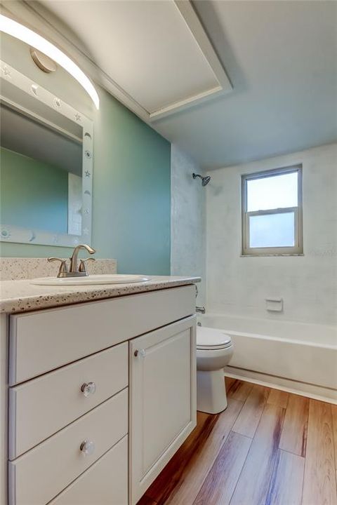 For Sale: $550,000 (3 beds, 2 baths, 1850 Square Feet)