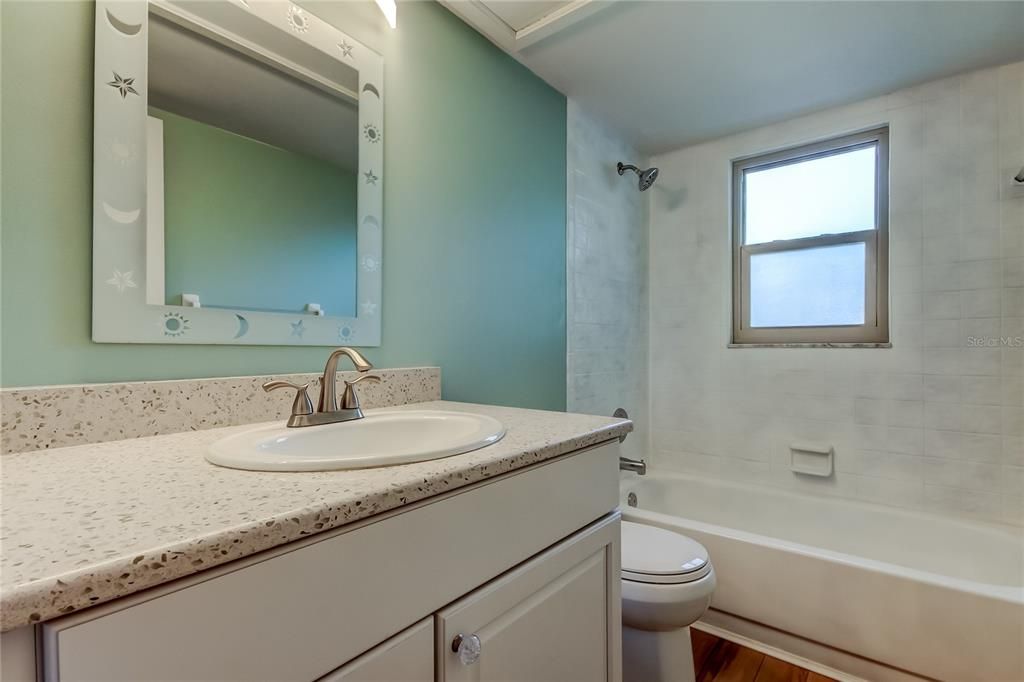 For Sale: $550,000 (3 beds, 2 baths, 1850 Square Feet)