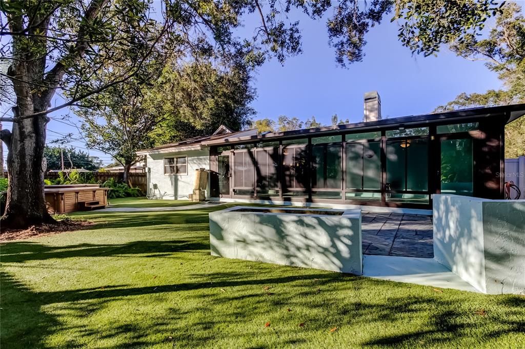 For Sale: $550,000 (3 beds, 2 baths, 1850 Square Feet)