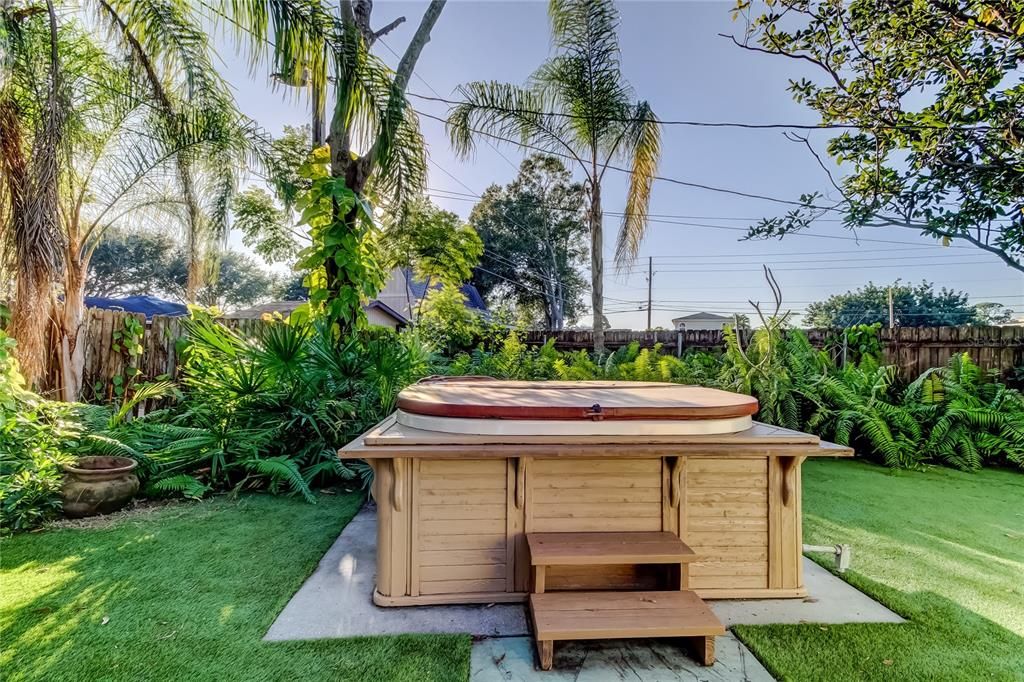 For Sale: $550,000 (3 beds, 2 baths, 1850 Square Feet)