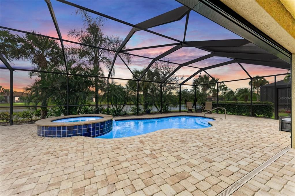 En Venta: $875,000 (3 camas, 3 baños, 2516 Pies cuadrados)