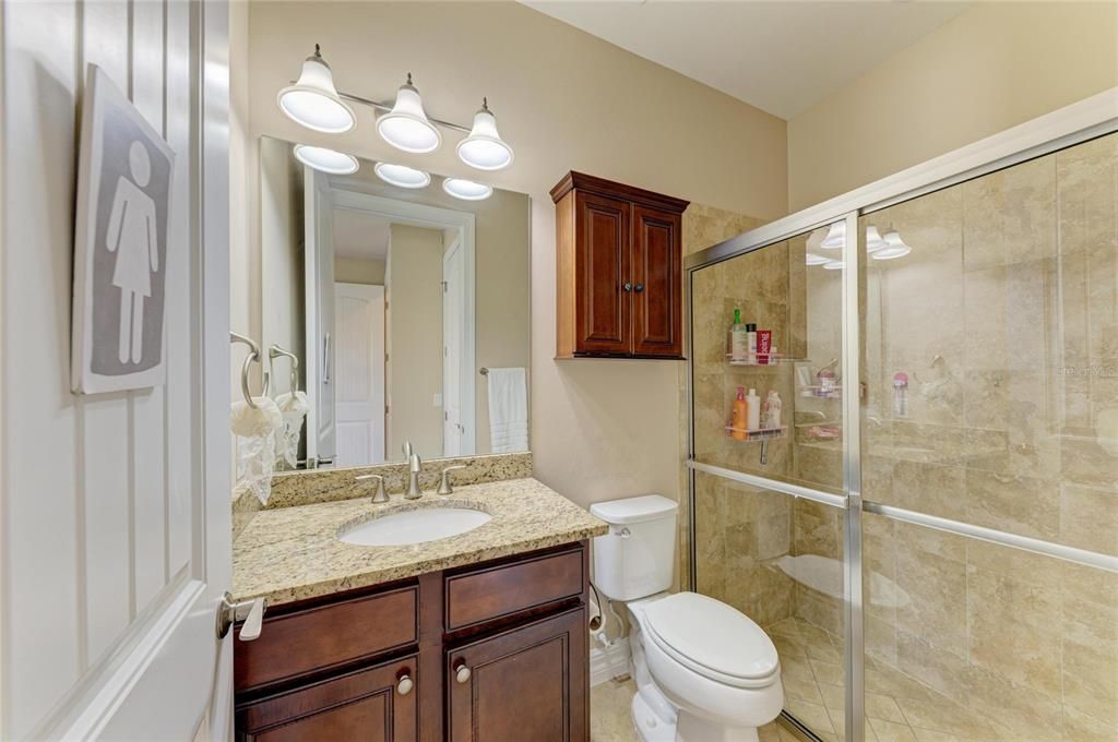 En Venta: $875,000 (3 camas, 3 baños, 2516 Pies cuadrados)