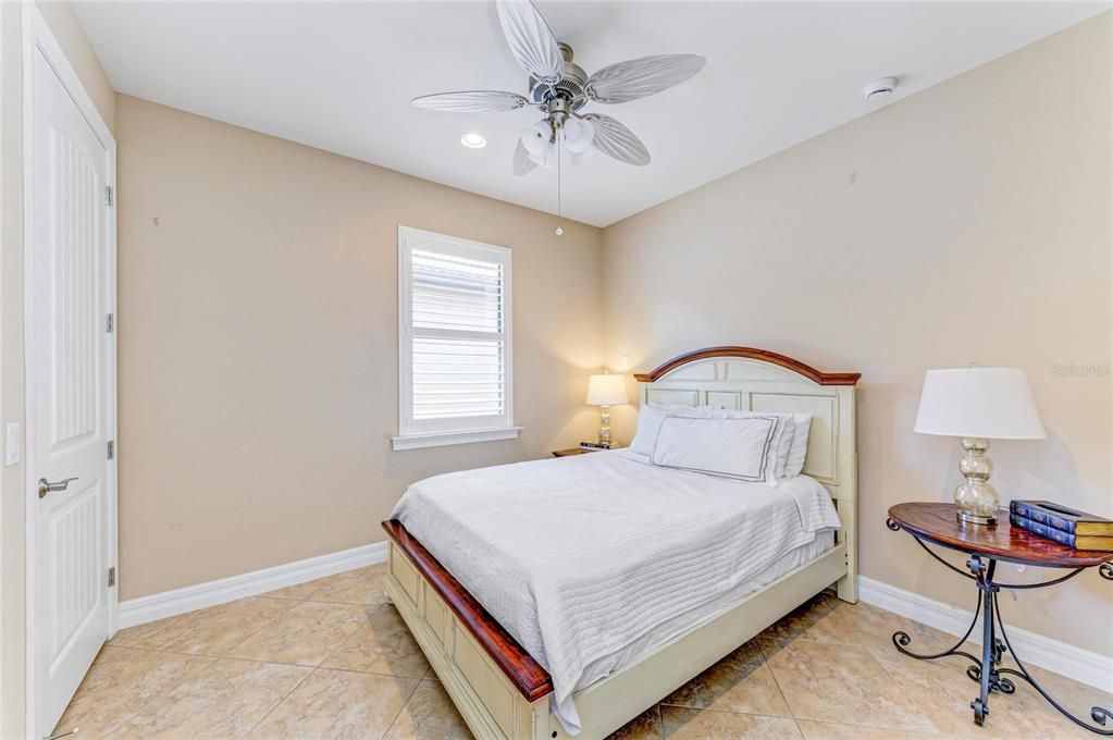 En Venta: $875,000 (3 camas, 3 baños, 2516 Pies cuadrados)