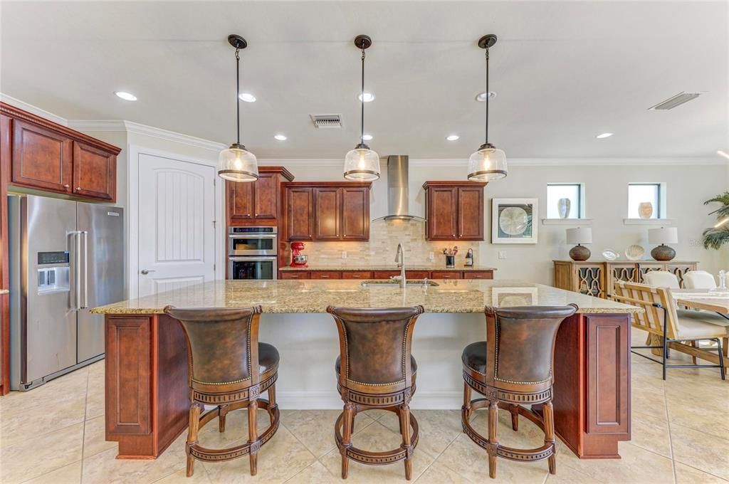 En Venta: $875,000 (3 camas, 3 baños, 2516 Pies cuadrados)