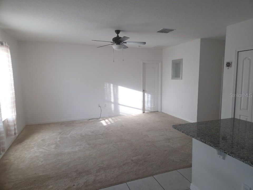 出租: $1,750 (3 贝兹, 2 浴室, 1326 平方英尺)