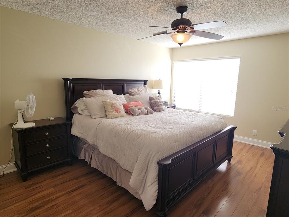 For Rent: $2,800 (3 beds, 2 baths, 1390 Square Feet)