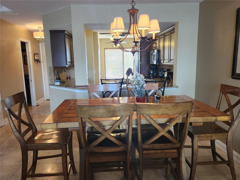 For Rent: $2,800 (3 beds, 2 baths, 1390 Square Feet)