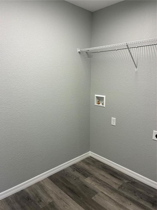 For Sale: $259,900 (3 beds, 2 baths, 1413 Square Feet)