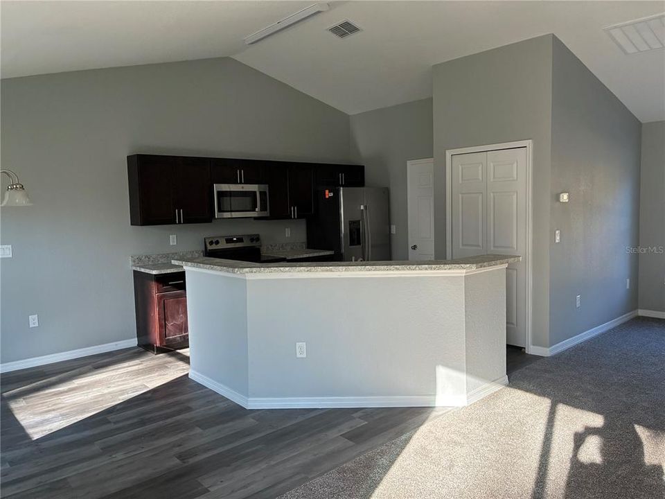 For Sale: $259,900 (3 beds, 2 baths, 1413 Square Feet)
