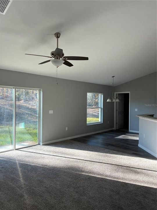 For Sale: $259,900 (3 beds, 2 baths, 1413 Square Feet)