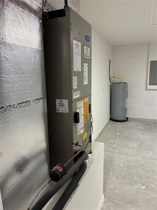 For Sale: $259,900 (3 beds, 2 baths, 1413 Square Feet)