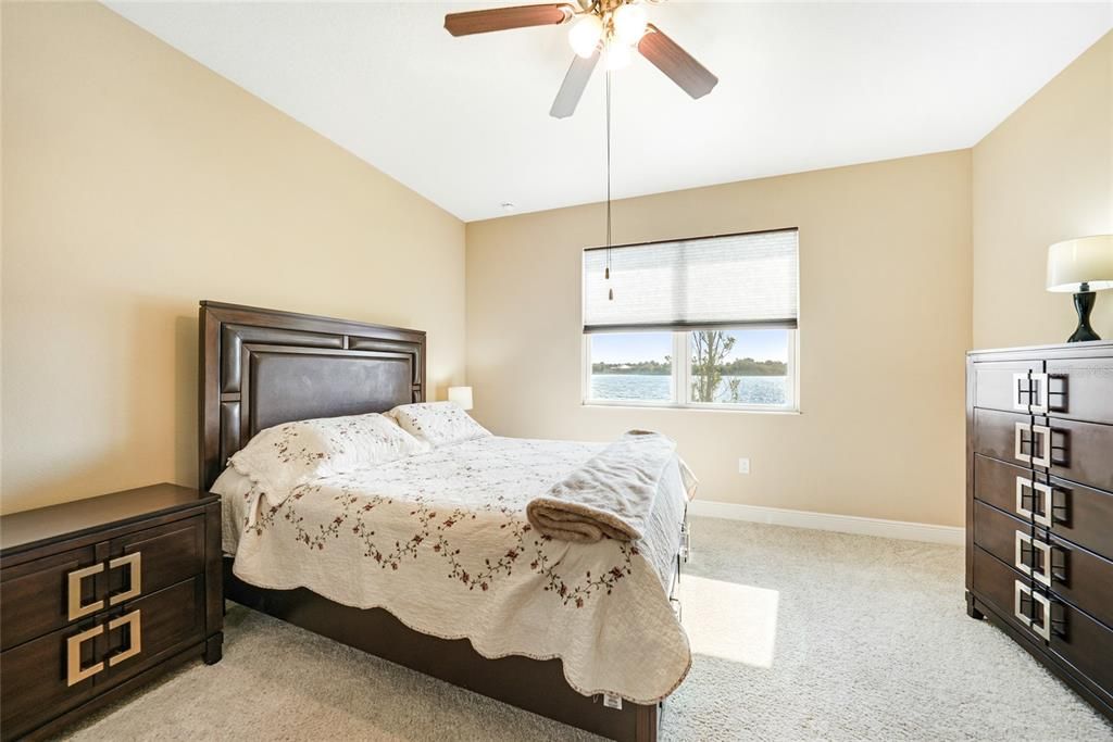 For Sale: $249,000 (2 beds, 2 baths, 1311 Square Feet)