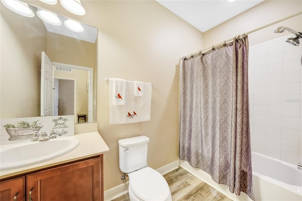 For Sale: $249,000 (2 beds, 2 baths, 1311 Square Feet)