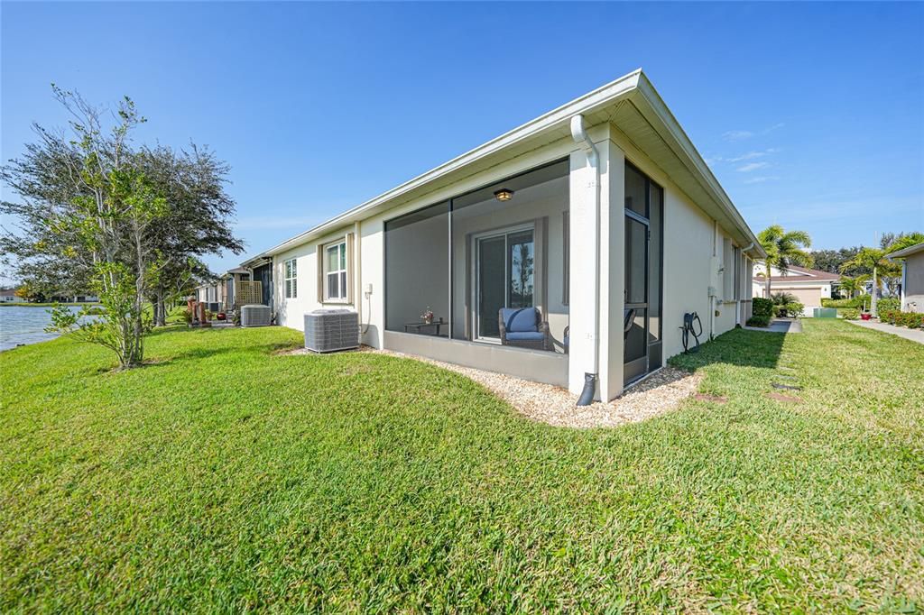 For Sale: $249,000 (2 beds, 2 baths, 1311 Square Feet)