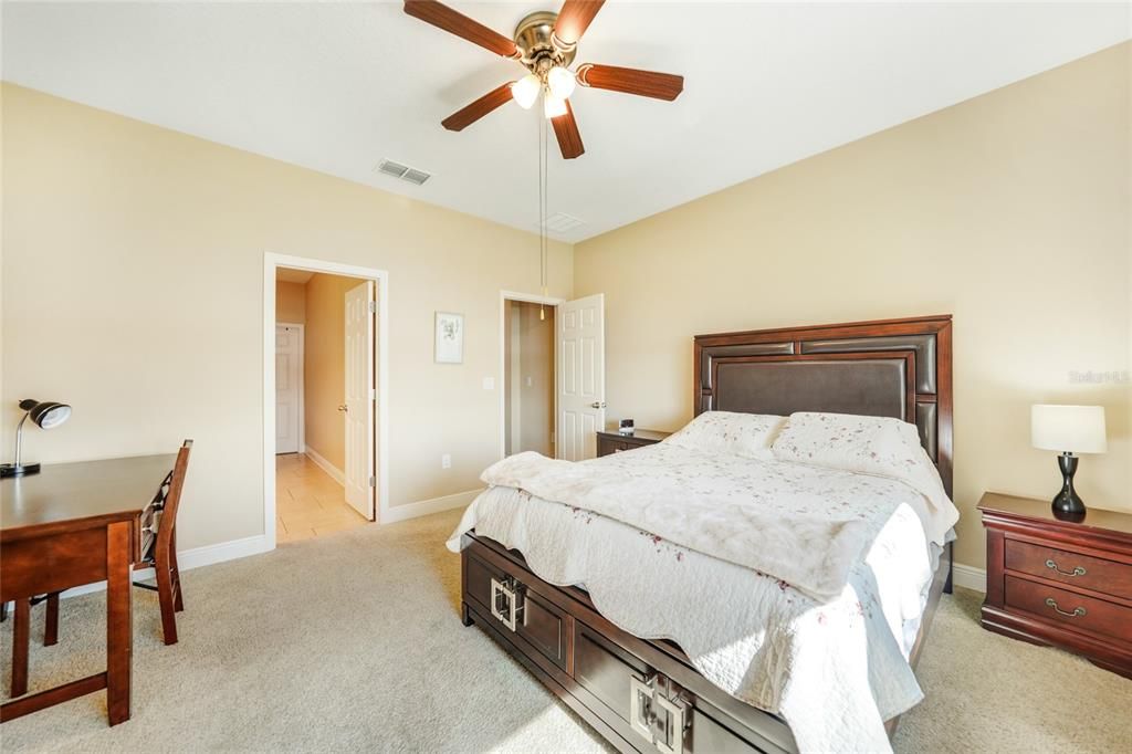 For Sale: $249,000 (2 beds, 2 baths, 1311 Square Feet)