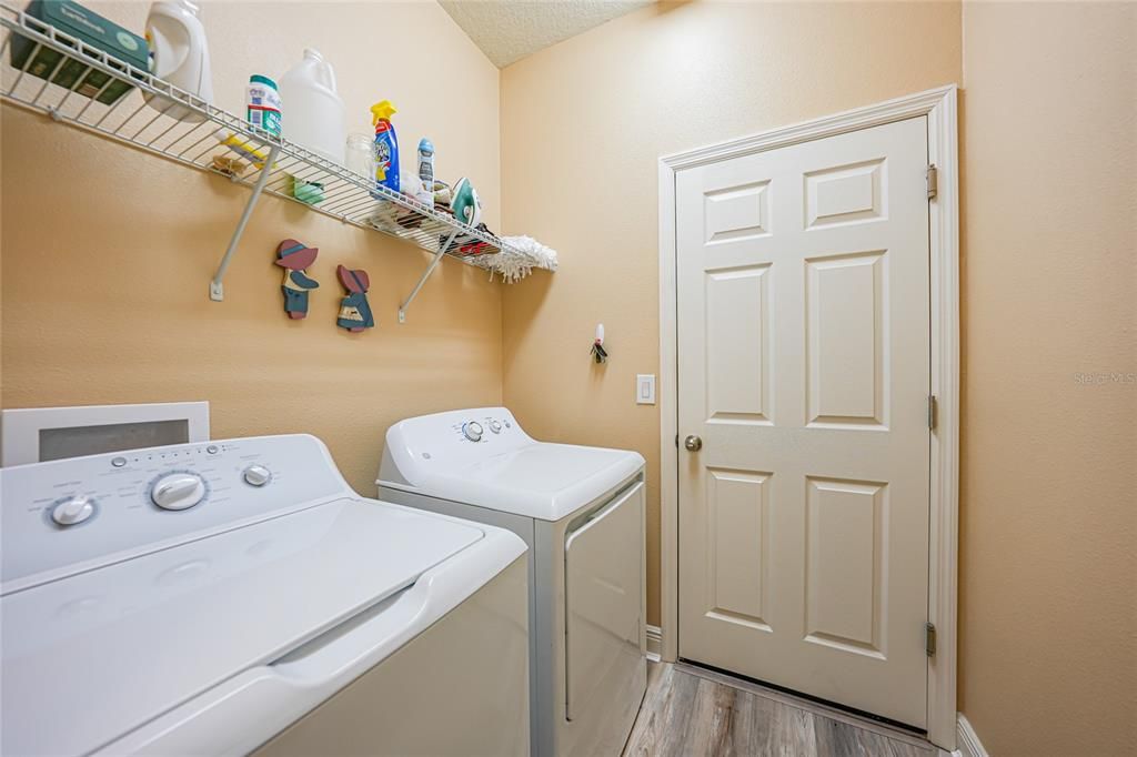 For Sale: $249,000 (2 beds, 2 baths, 1311 Square Feet)