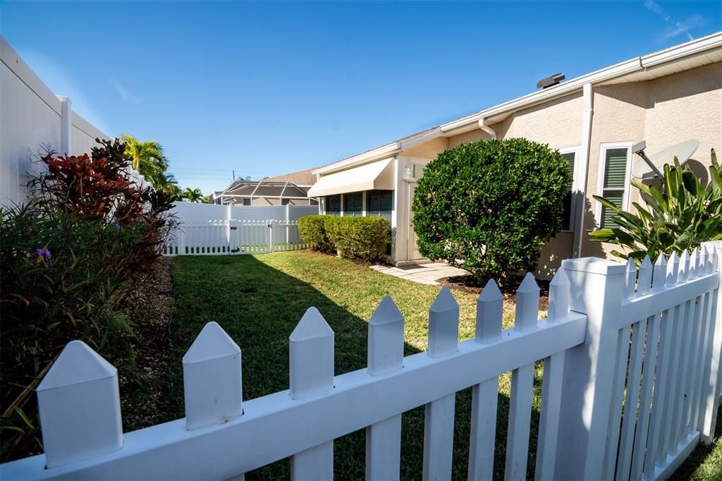 For Sale: $609,500 (3 beds, 2 baths, 1935 Square Feet)