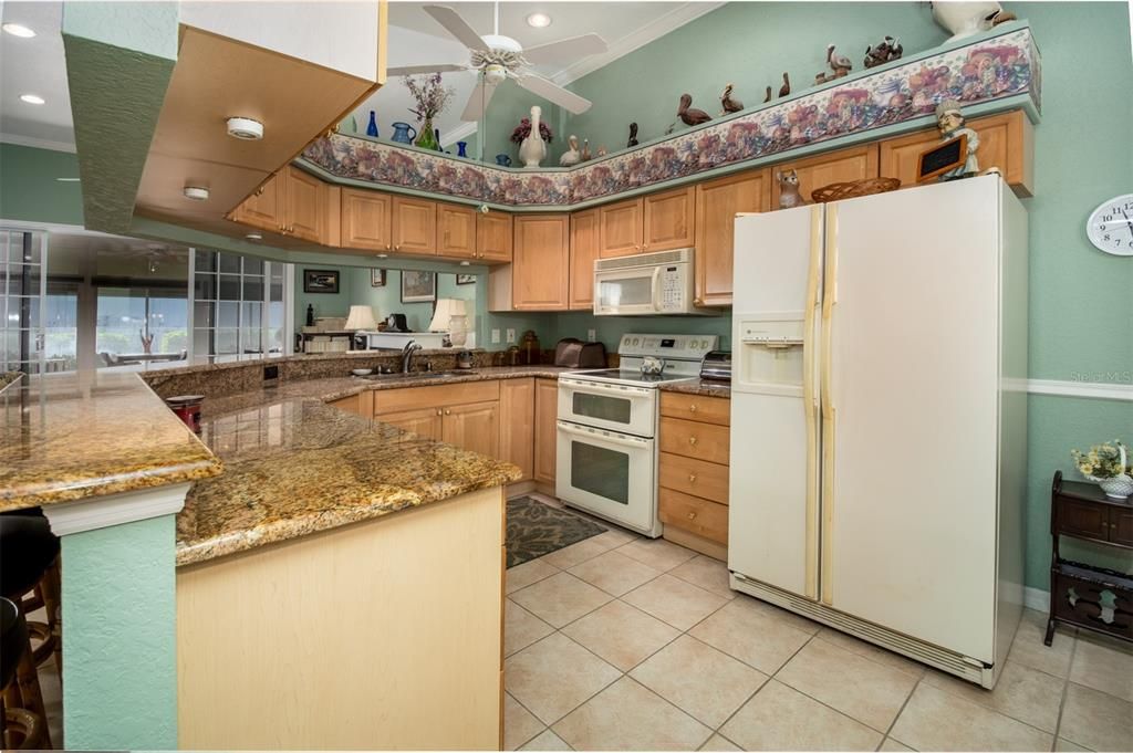 For Sale: $609,500 (3 beds, 2 baths, 1935 Square Feet)