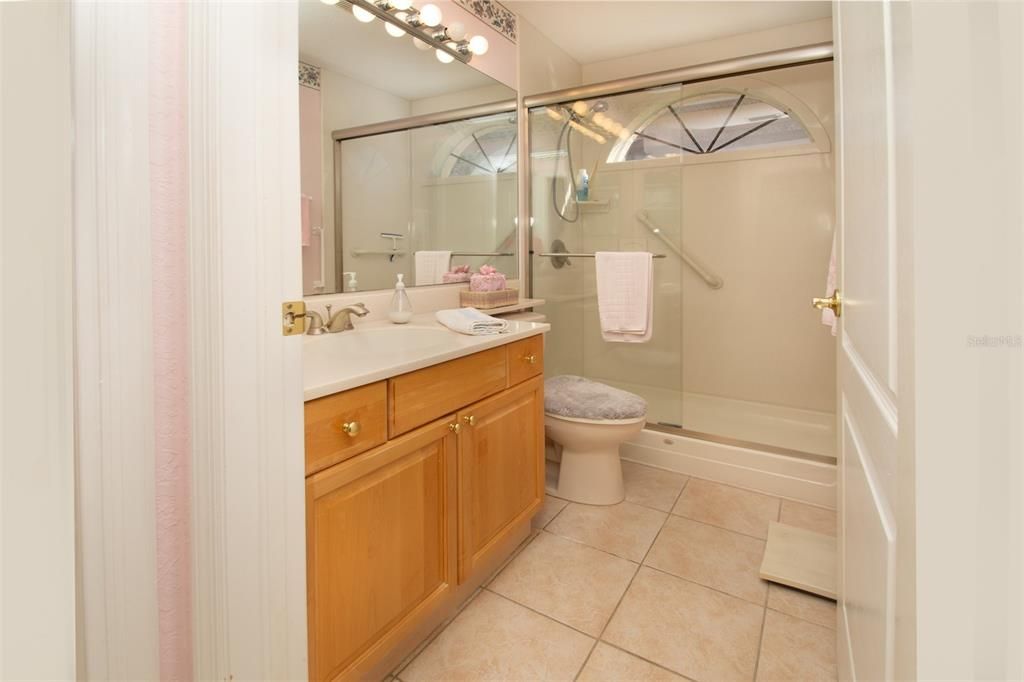 For Sale: $609,500 (3 beds, 2 baths, 1935 Square Feet)